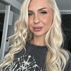 QueenBA live cam video preview