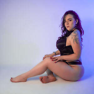 Velvetcurves video