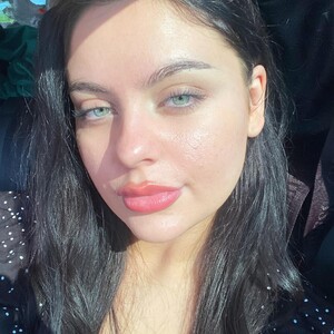 Celia_ live cam video preview