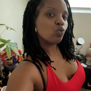 fineshiilani Feet webcam from United States